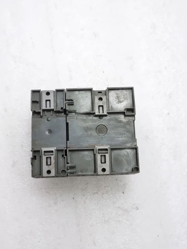 SIEMENS 6ED1052-1MD00-0BA5 LOGO WITH 6ED1055-1MB00-0BA1 EXPANSION MODULE (USED)